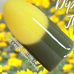 Sparkle & Co .25 ounce nail Dip Powder-DOTD April 12 Lazy Daisy (Temp)